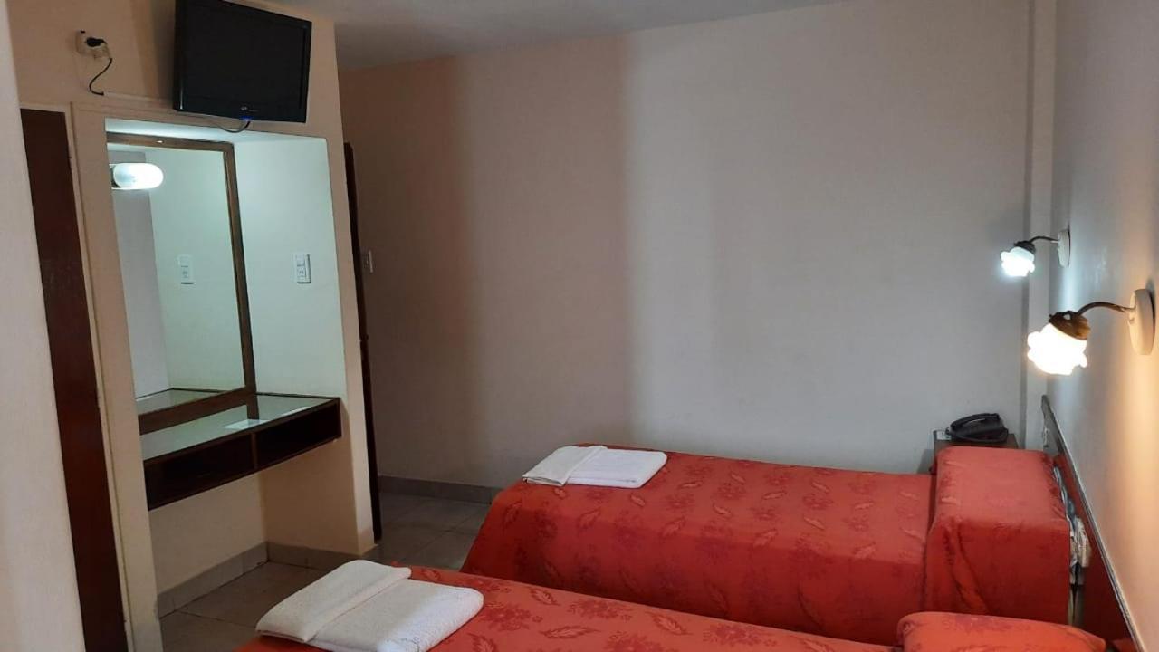 Hotel Marilian II Сальта Экстерьер фото