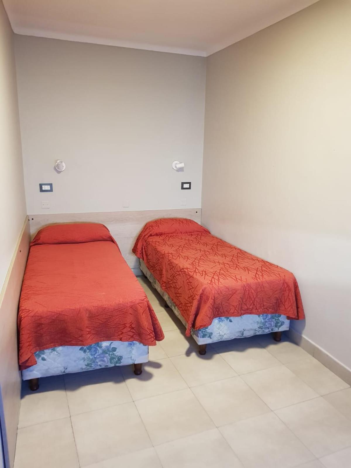 Hotel Marilian II Сальта Экстерьер фото