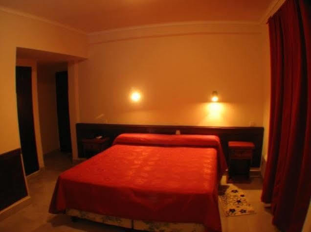 Hotel Marilian II Сальта Экстерьер фото